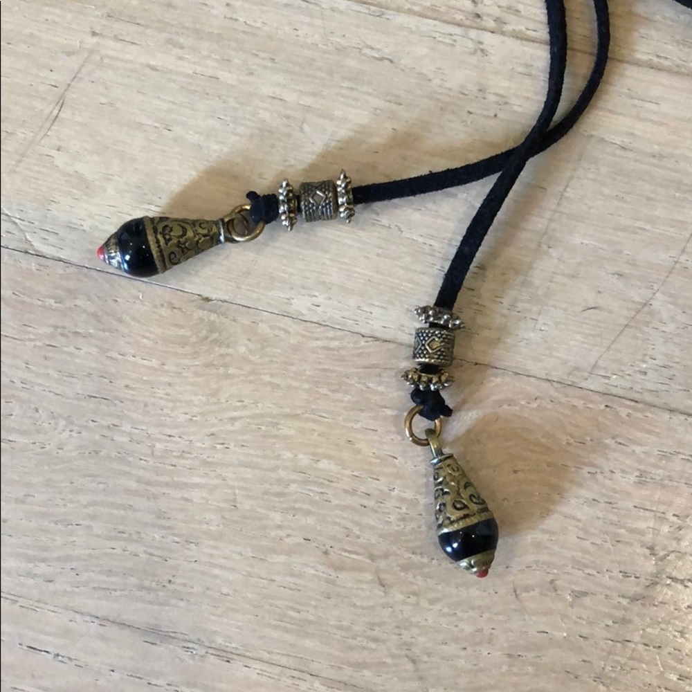 Suede tie choker